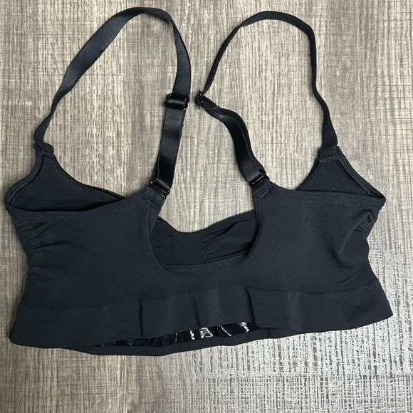 SKIMS Black Sculpting Bralette Bra | Adjustable Straps | Like New - Picture 2 of 5